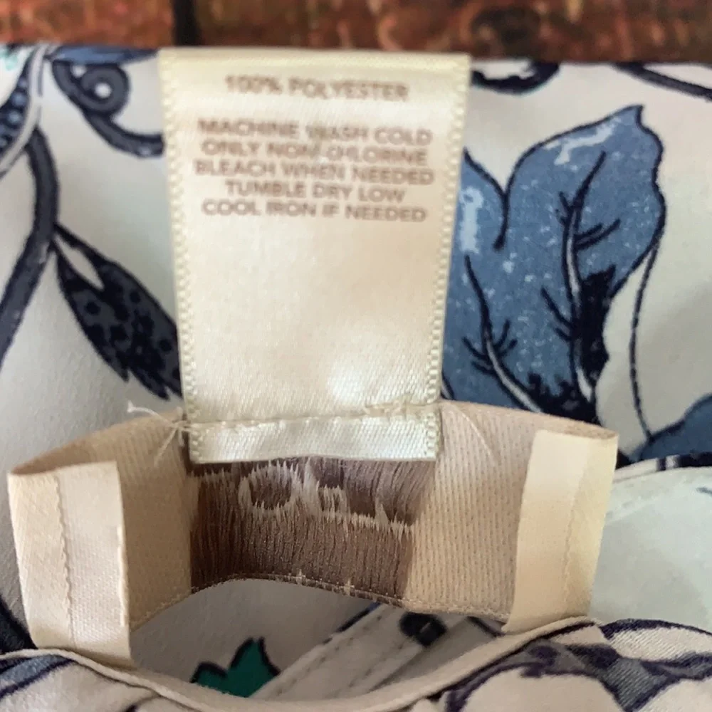 SzXS Loft Floral Print Sleeveless Top - Picture 7 of 7